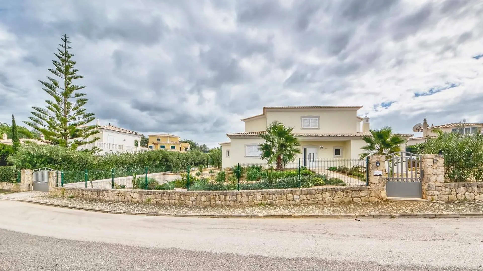 פורטימאו 838 Villa Larissa